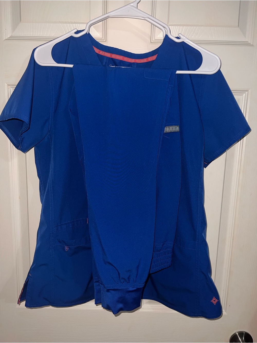 Med Couture Scrub Set M Top M Tall Bottoms